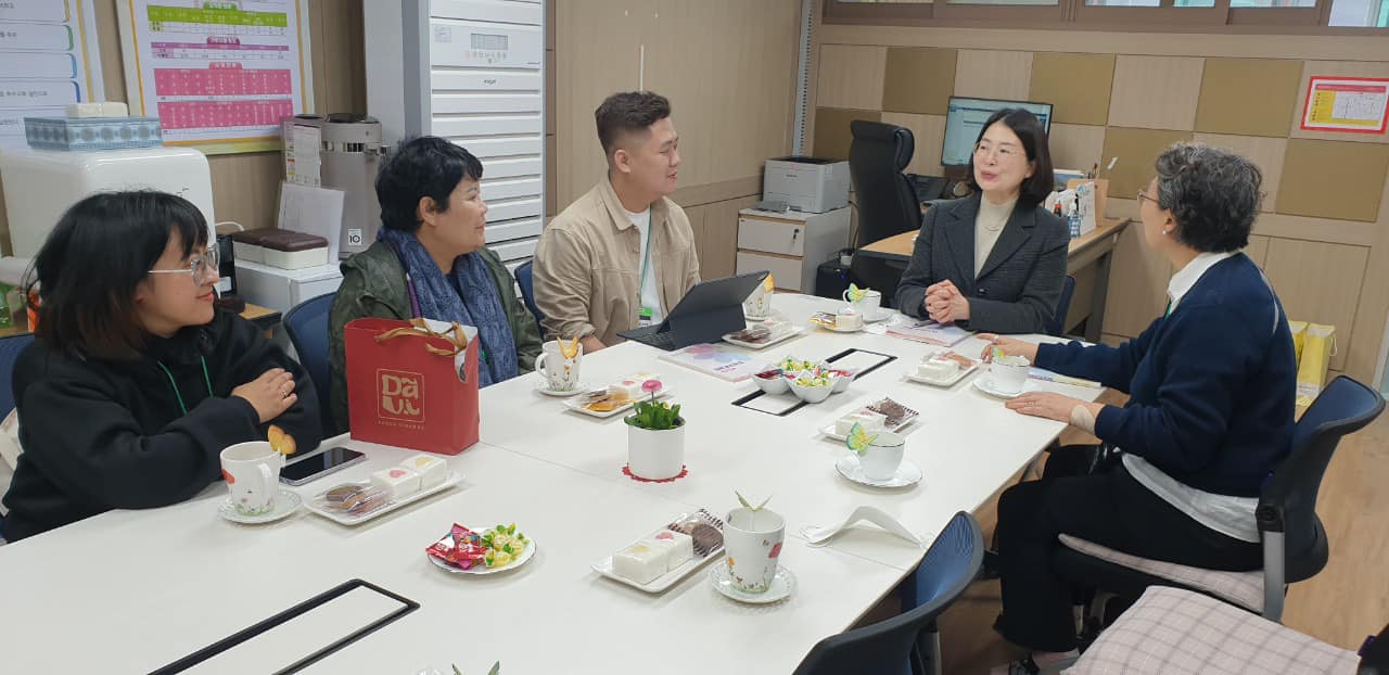 NHỮNG GIÂY PHÚT ẤM CÚNG TẠI TRƯỜNG GIÁO DỤC ĐẶC BIỆT CHEOLSA - BUSAN
